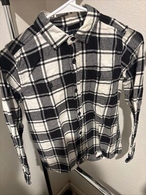 Boys button down shirt size Large(10/12)